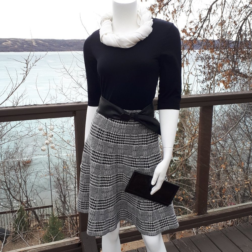 NWOT MAX STUDIO Fit & Flare Houndstooth Knit Skirt - Picture 3 of 16